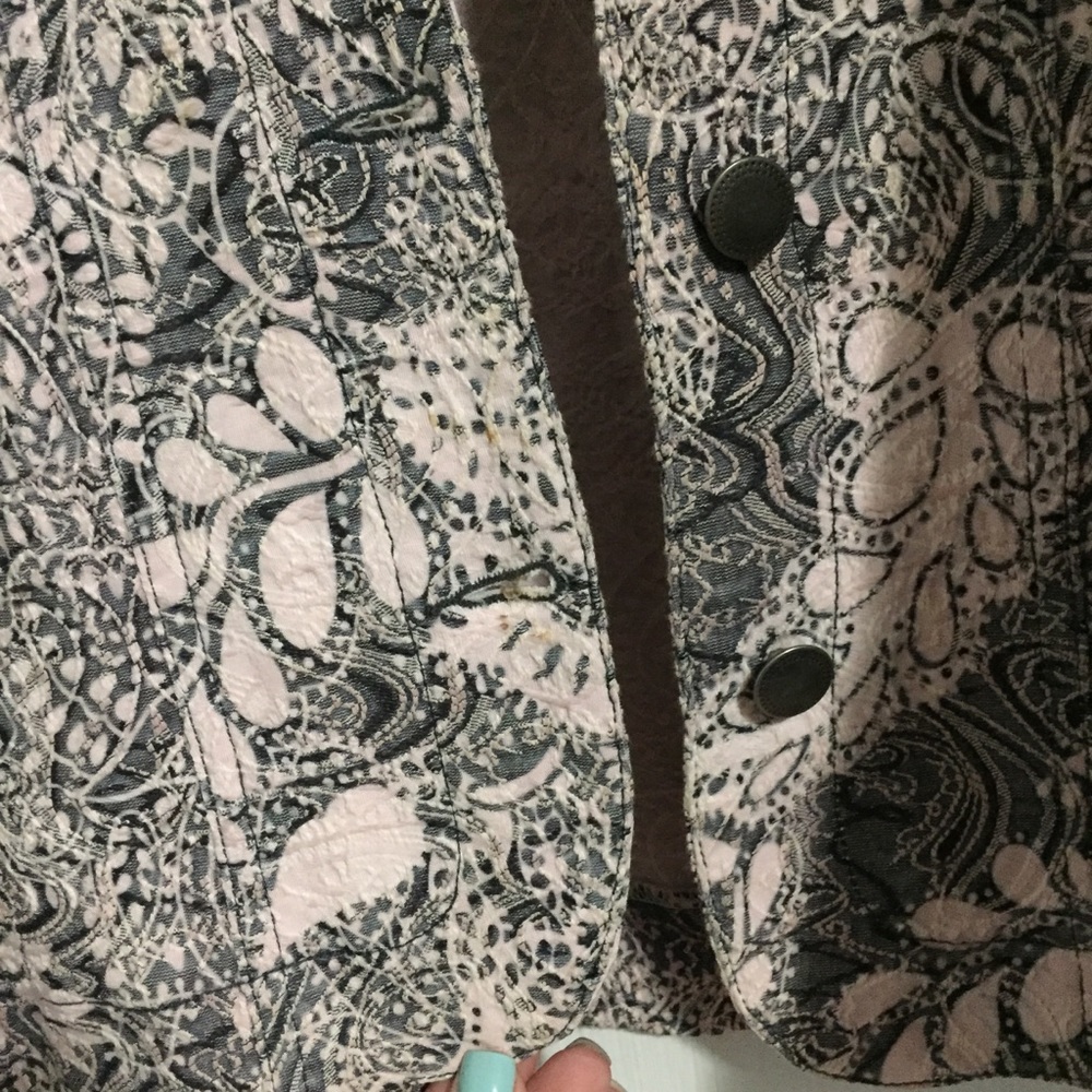 Embroidered Blazer - Picture 3 of 4